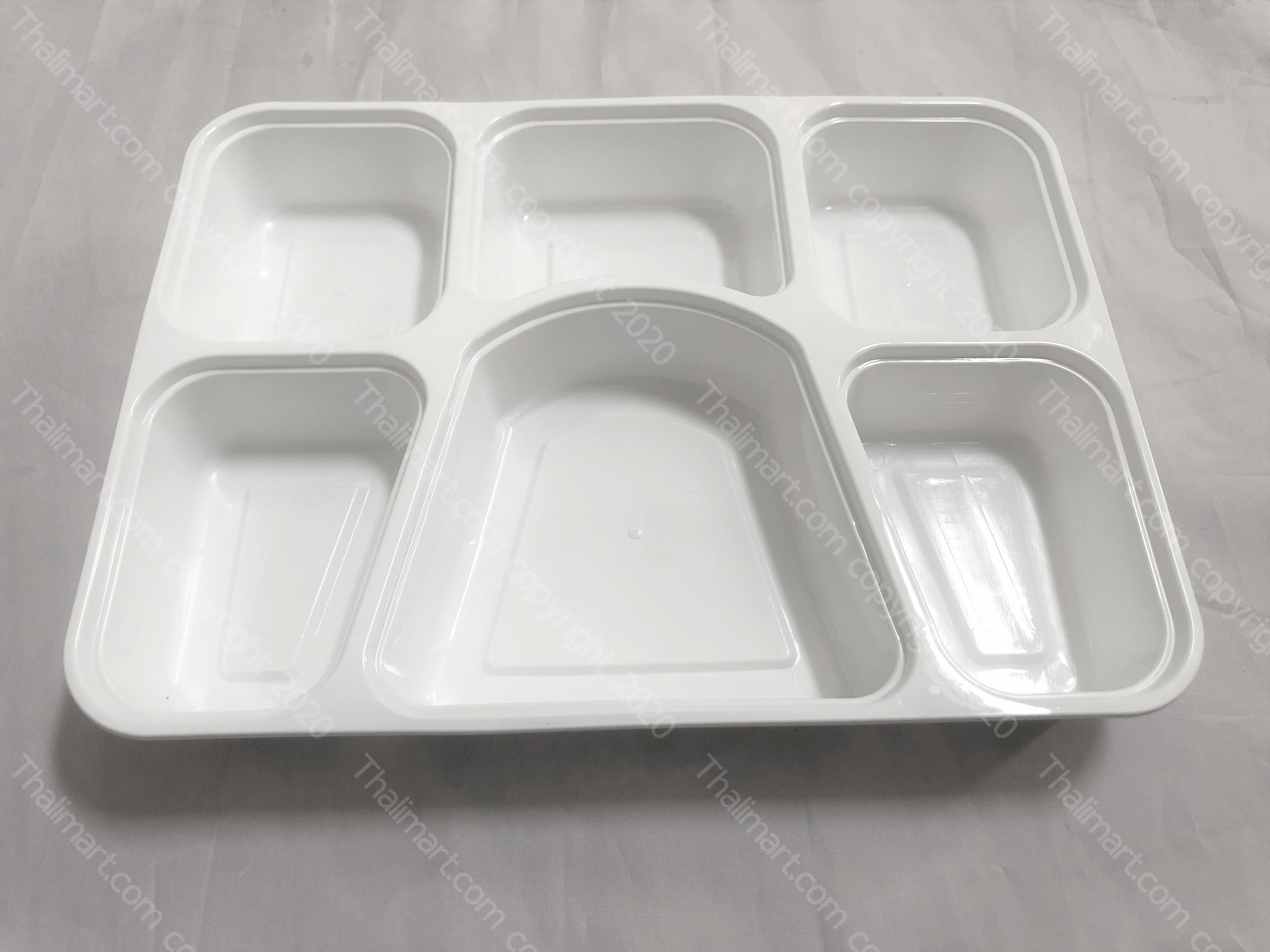 6 Compartment Disposable Microwave Safe White Thali / Tray w/ Lid 100